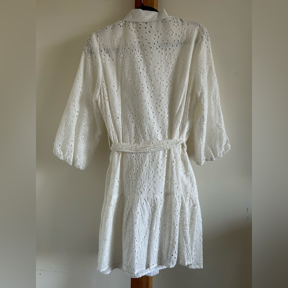 Elegant Women's White Eyelet Lace Dress Size L - Picture 3 of 3